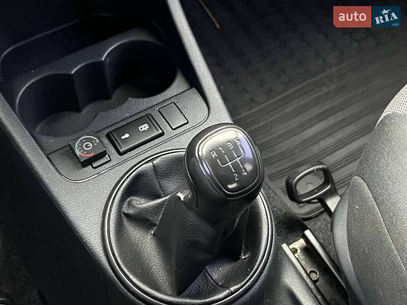 Хэтчбек Skoda Fabia 2013 в Киеве фото 20 Хэтчбек Skoda Fabia 2013 в Киеве