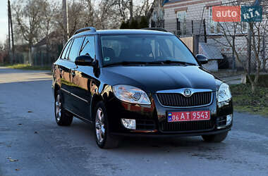 Універсал Skoda Fabia 2009 в Звягелі