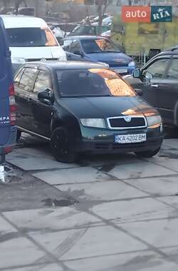 Хэтчбек Skoda Fabia 2003 в Киеве