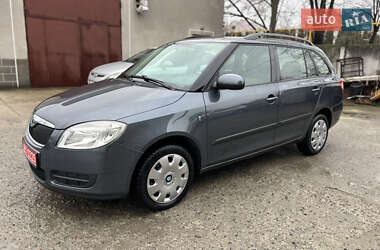 Універсал Skoda Fabia 2009 в Дніпрі