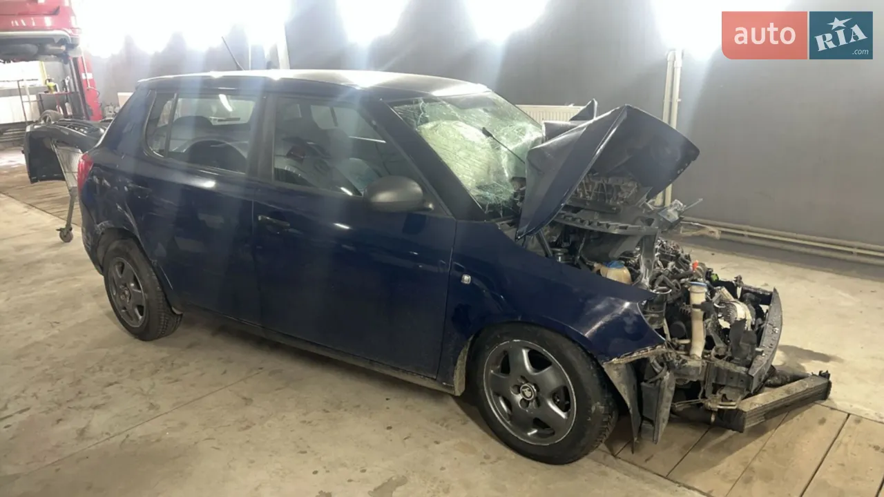 2011 Skoda Fabia - мініатюра 15