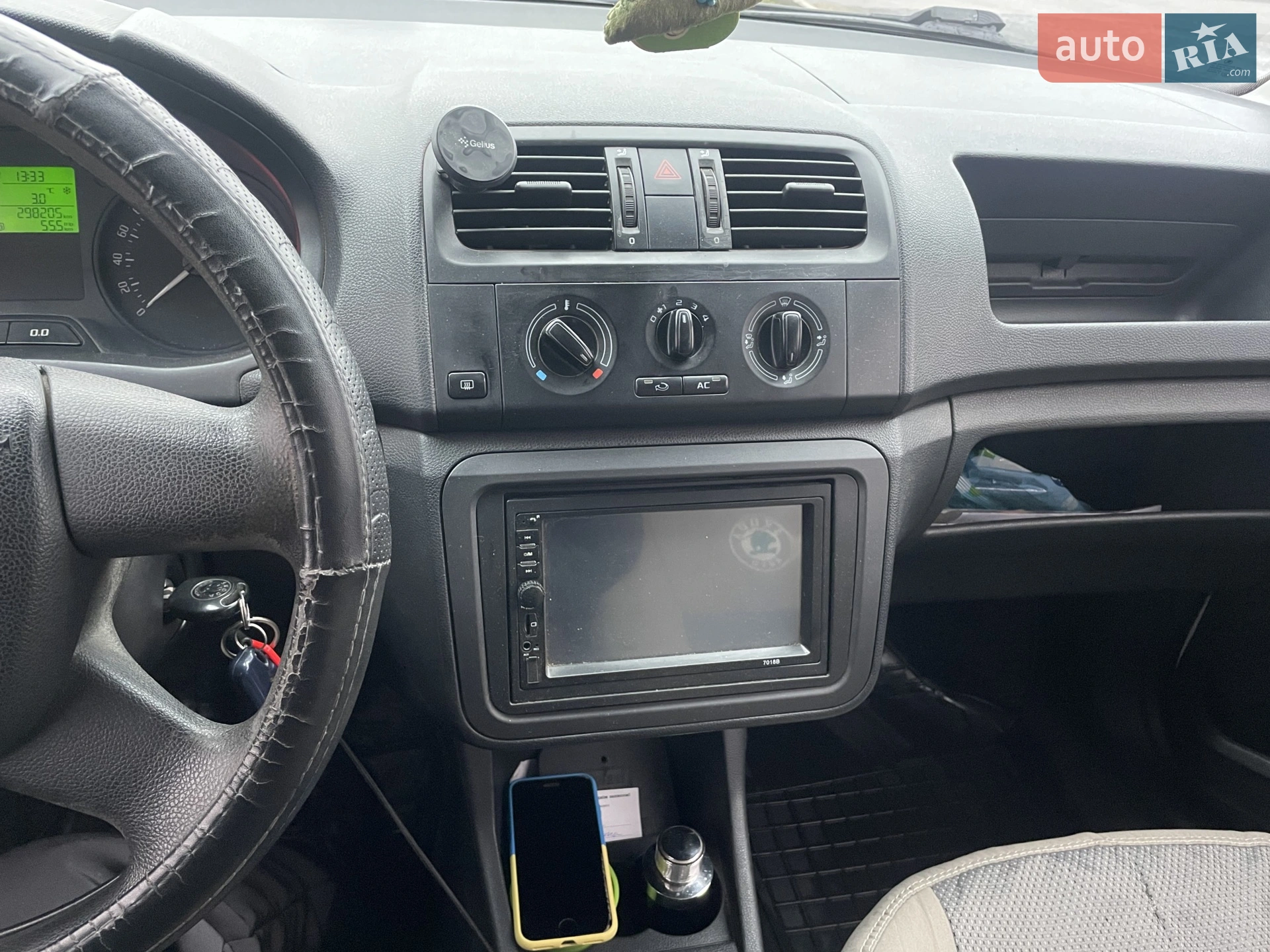 2011 Skoda Fabia - мініатюра 4