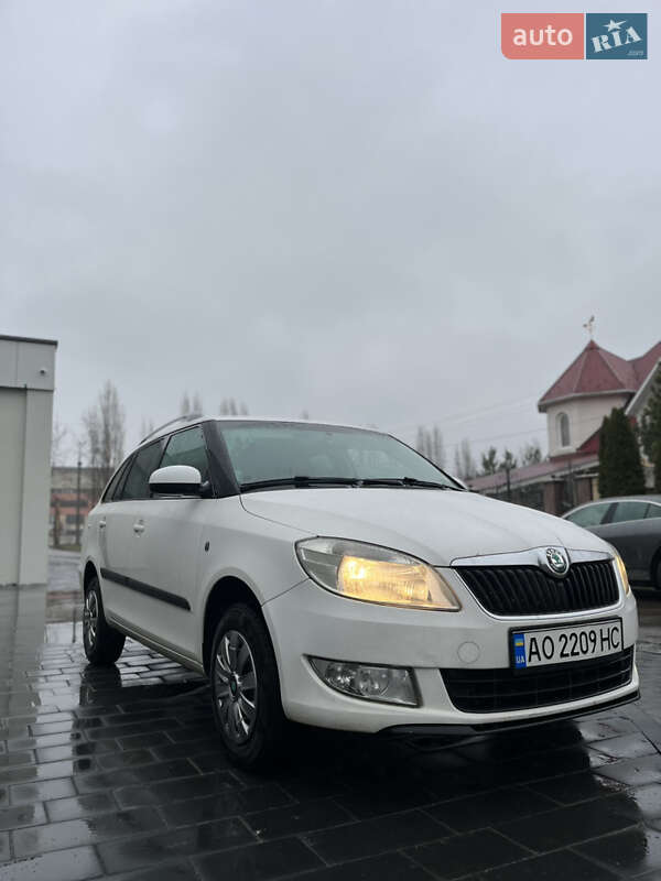 Універсал Skoda Fabia 2012 в Ужгороді