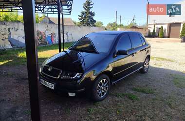 Хэтчбек Skoda Fabia 2000 в Близнюках