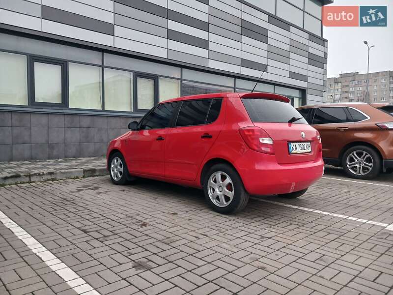 Хетчбек Skoda Fabia 2011 в Черкасах