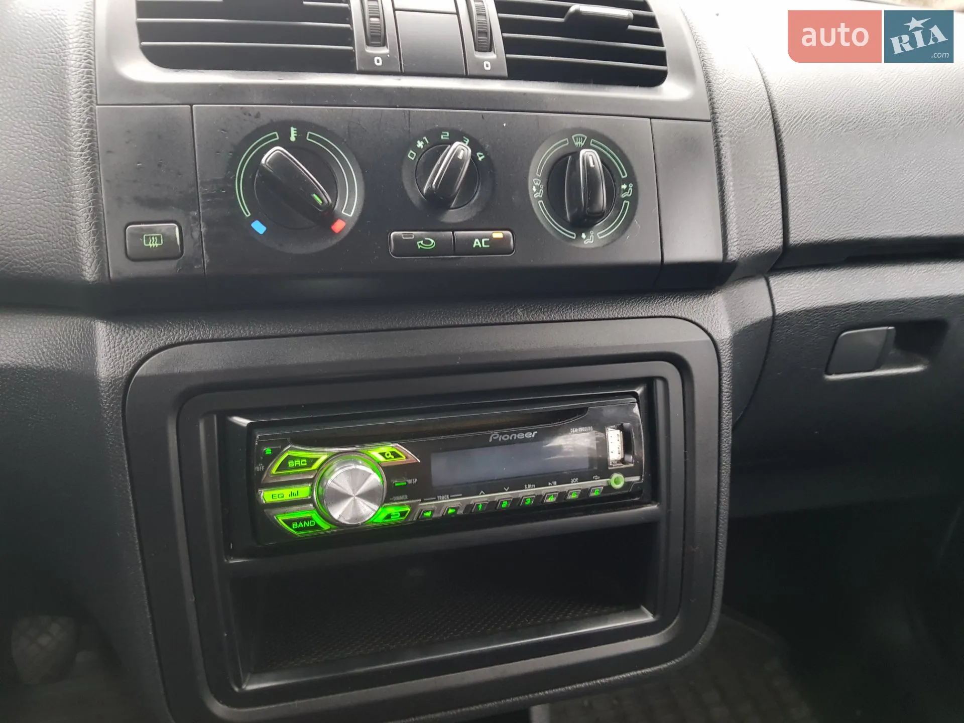 2013 Skoda Fabia - мініатюра 24