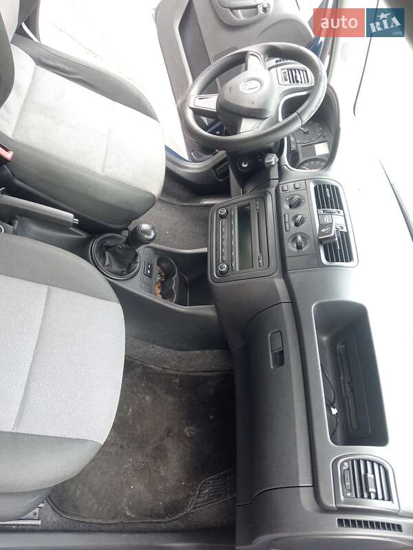 Универсал Skoda Fabia 2014 в Коростене