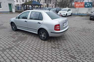 Седан Skoda Fabia 2004 в Калуші