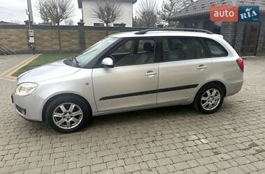 Универсал Skoda Fabia 2010 в Луцке