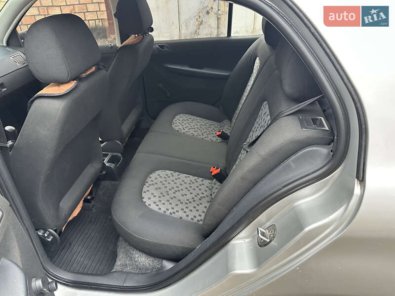 Хетчбек Skoda Fabia 2006 в Києві