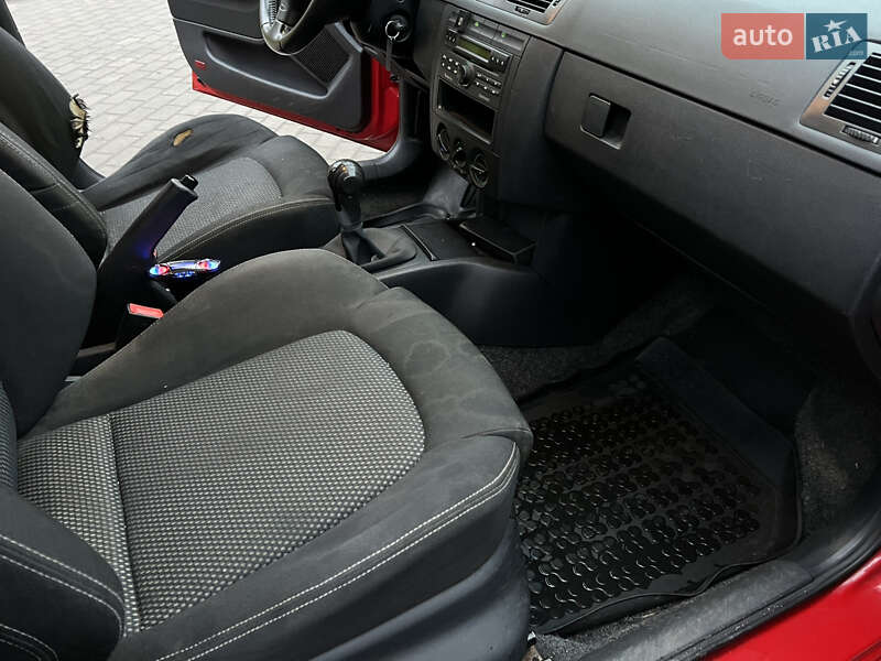 Хетчбек Skoda Fabia 2007 в Києві