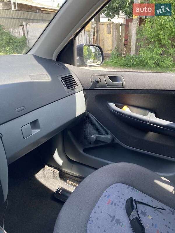 Універсал Skoda Fabia 2004 в Києві