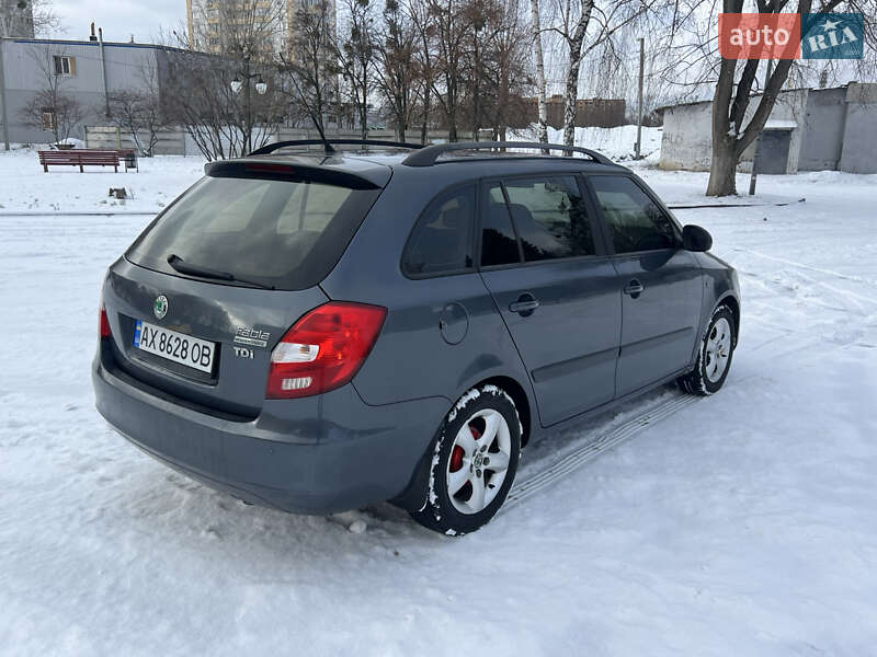 Універсал Skoda Fabia 2010 в Харкові