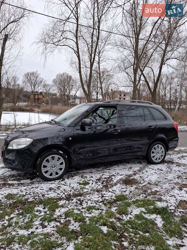 Універсал Skoda Fabia 2009 в Києві