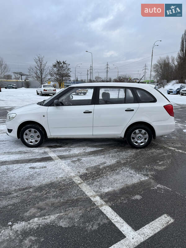 Хетчбек Skoda Fabia 2014 в Києві фото 6 Хетчбек Skoda Fabia 2014 в Києві