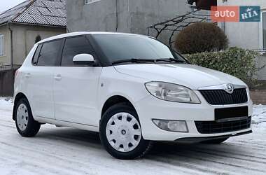 Хэтчбек Skoda Fabia 2014 в Сваляве