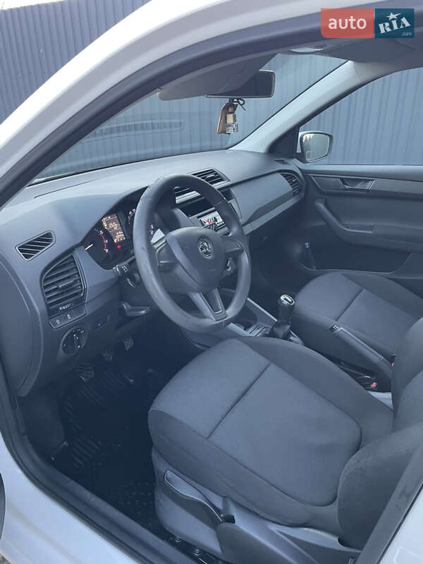 Хетчбек Skoda Fabia 2016 в Ужгороді