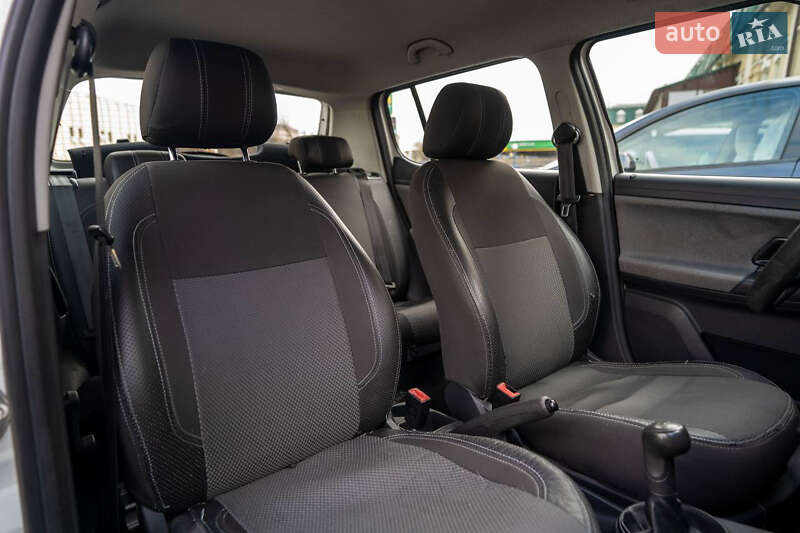 Хетчбек Skoda Fabia 2011 в Києві