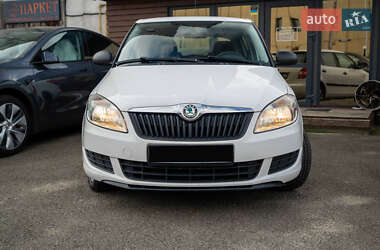 Хэтчбек Skoda Fabia 2011 в Киеве