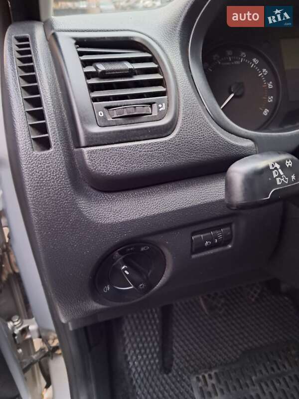 Хэтчбек Skoda Fabia 2012 в Одессе