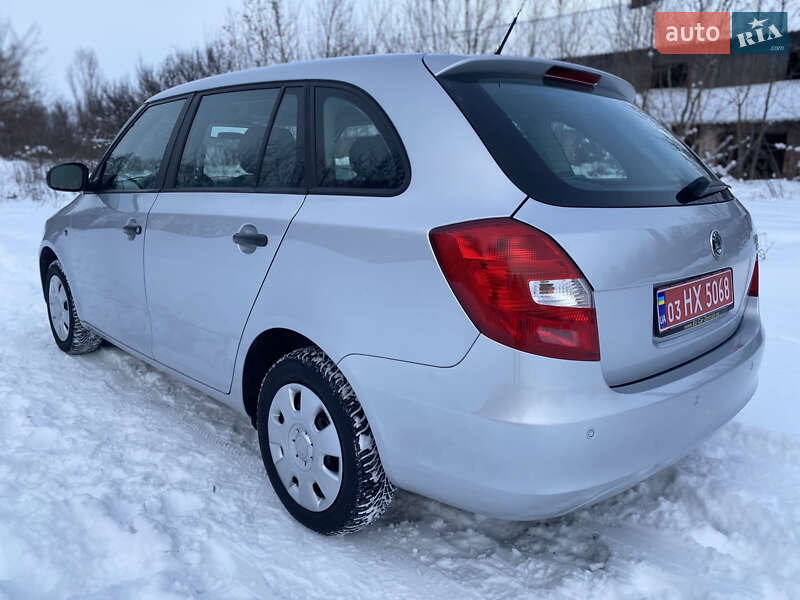 Универсал Skoda Fabia 2009 в Хороле