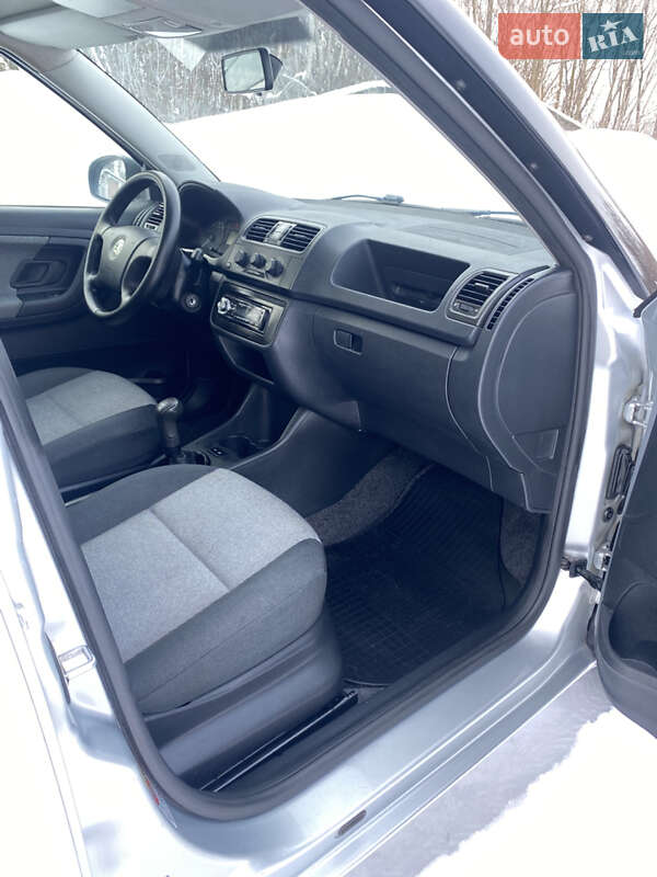 Универсал Skoda Fabia 2009 в Хороле