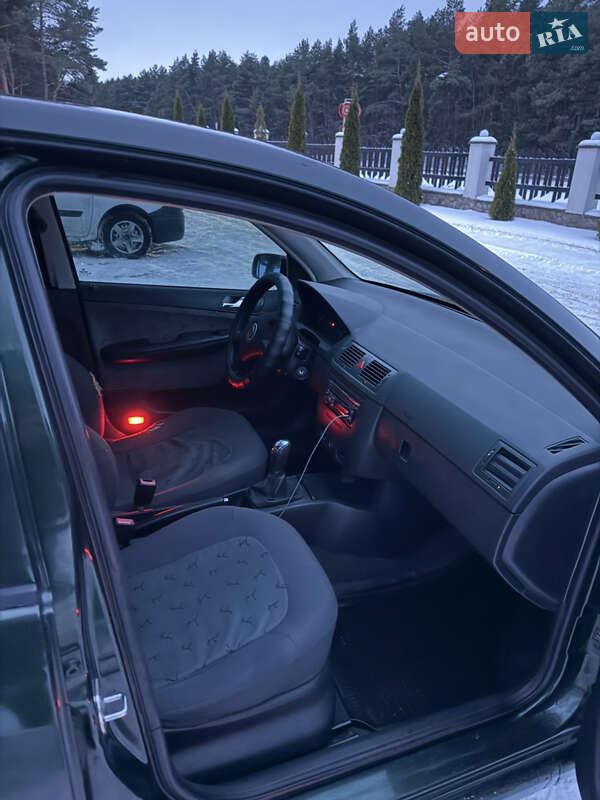 Хетчбек Skoda Fabia 2003 в Переяславі