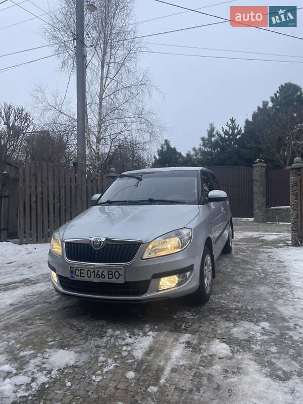 Хетчбек Skoda Fabia 2011 в Чернівцях
