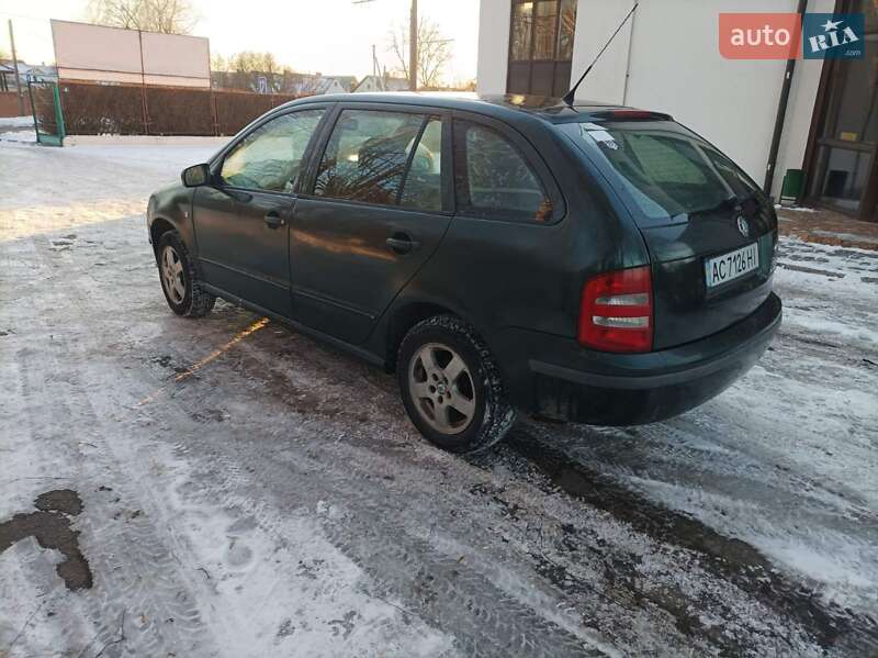 Хетчбек Skoda Fabia 2003 в Луцьку
