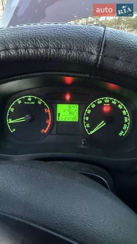 Хэтчбек Skoda Fabia 2010 в Львове