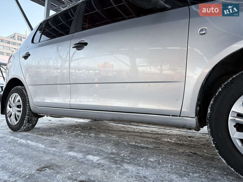 Хетчбек Skoda Fabia 2008 в Києві