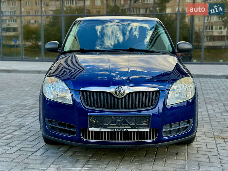 Хэтчбек Skoda Fabia 2009 в Днепре