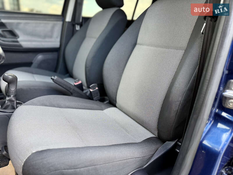 Хэтчбек Skoda Fabia 2009 в Днепре