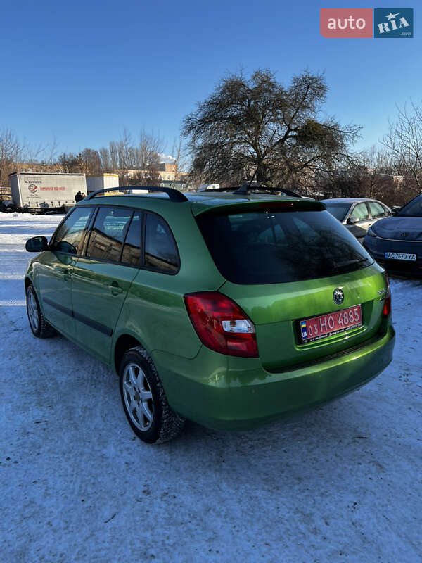 Универсал Skoda Fabia 2011 в Луцке