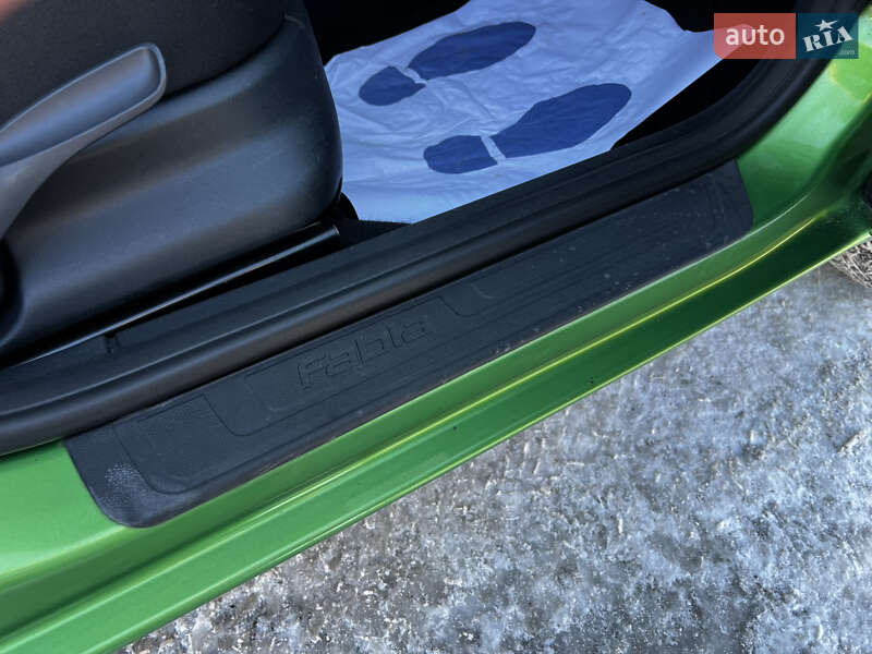 Универсал Skoda Fabia 2011 в Луцке