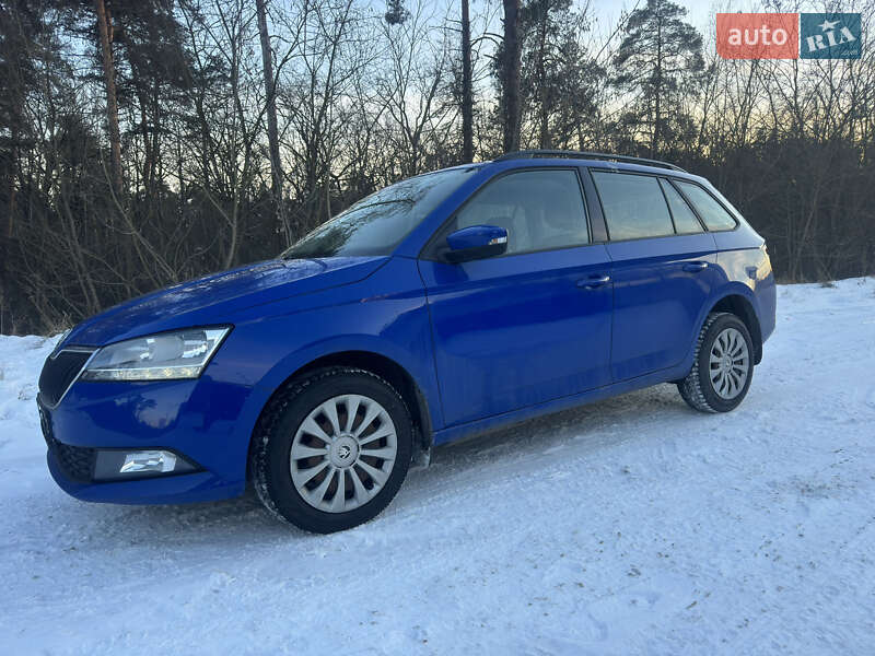 Универсал Skoda Fabia 2021 в Киеве
