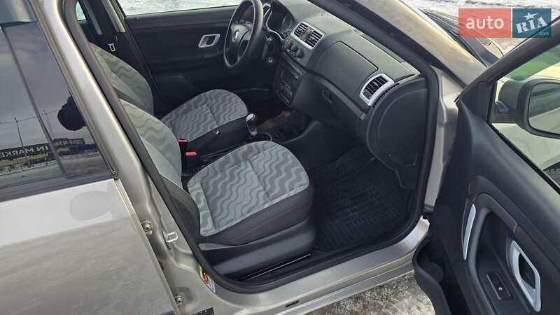 Універсал Skoda Fabia 2009 в Дніпрі