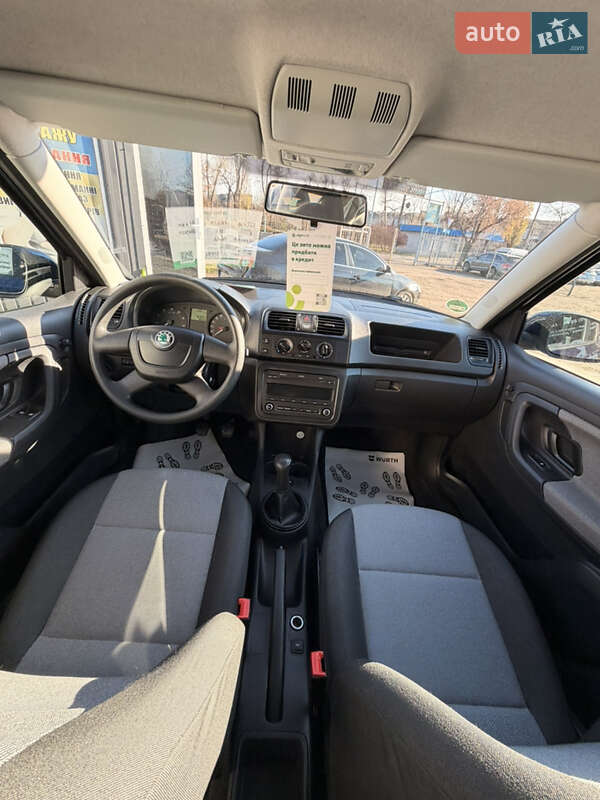 Хэтчбек Skoda Fabia 2011 в Кривом Роге