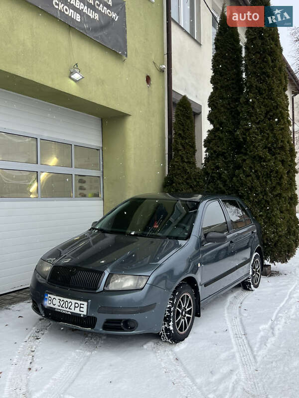 Хэтчбек Skoda Fabia 2005 в Львове