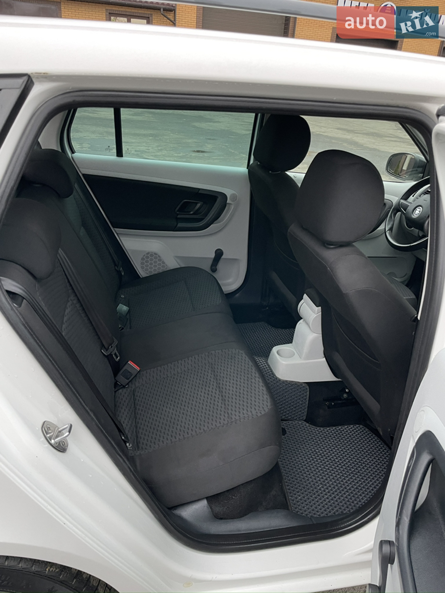 2014 Skoda Fabia - мініатюра 15