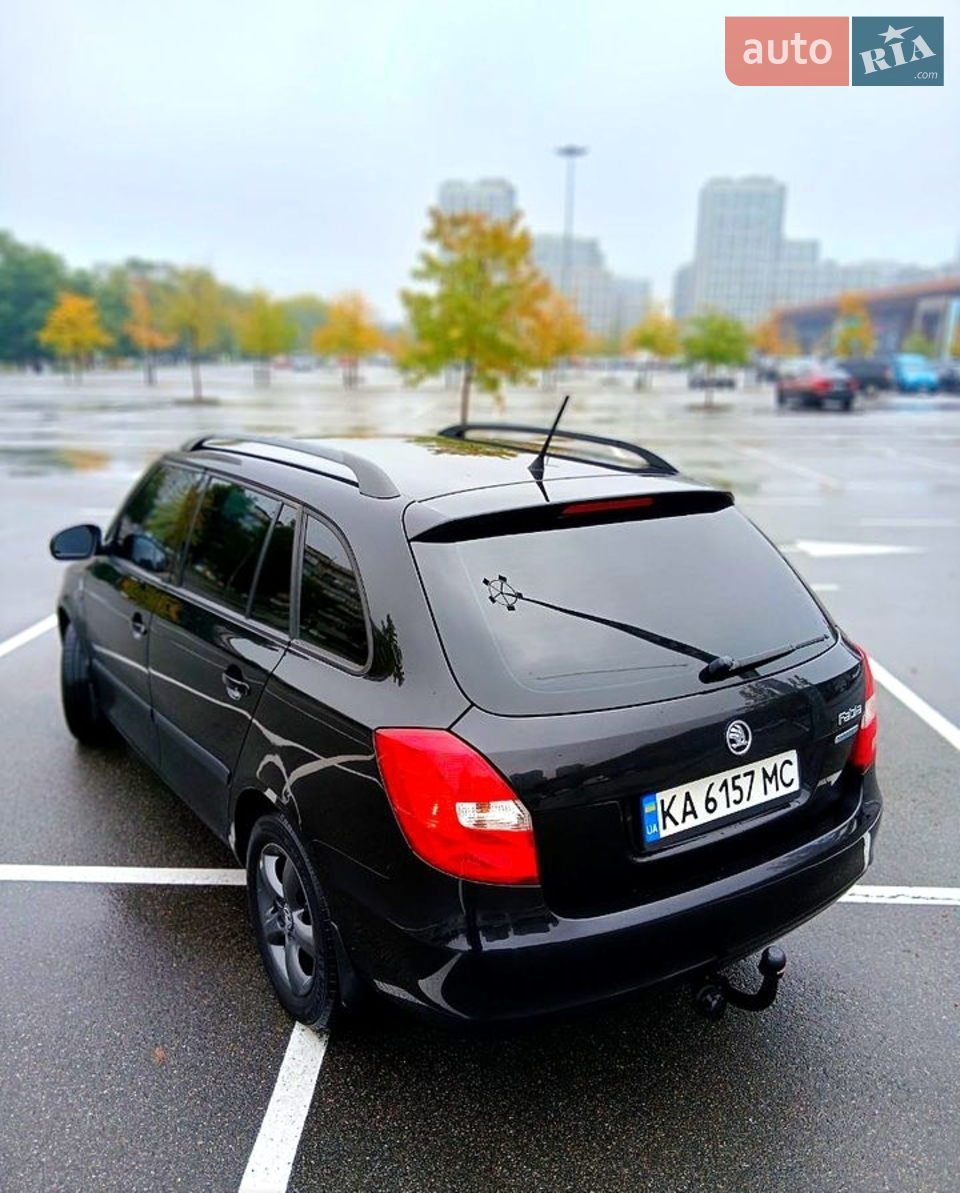 2011 Skoda Fabia - мініатюра 17