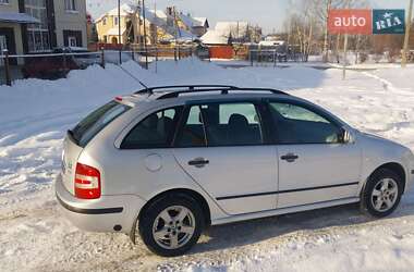 Універсал Skoda Fabia 2004 в Чернігові