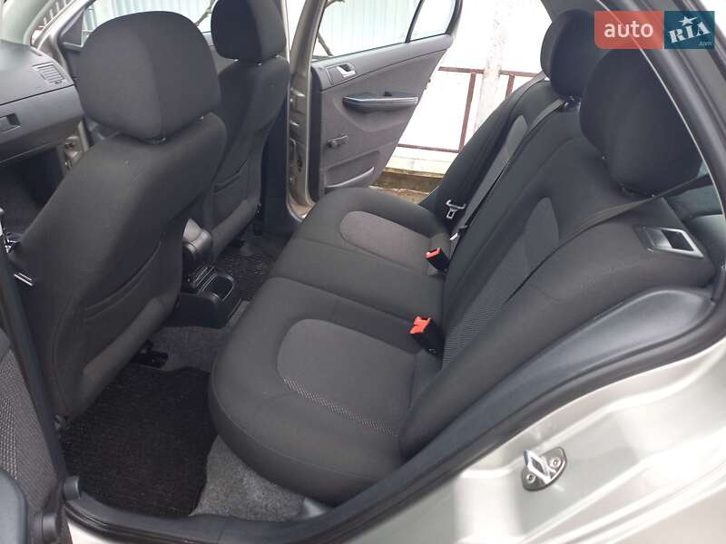 Хэтчбек Skoda Fabia 2006 в Мукачево