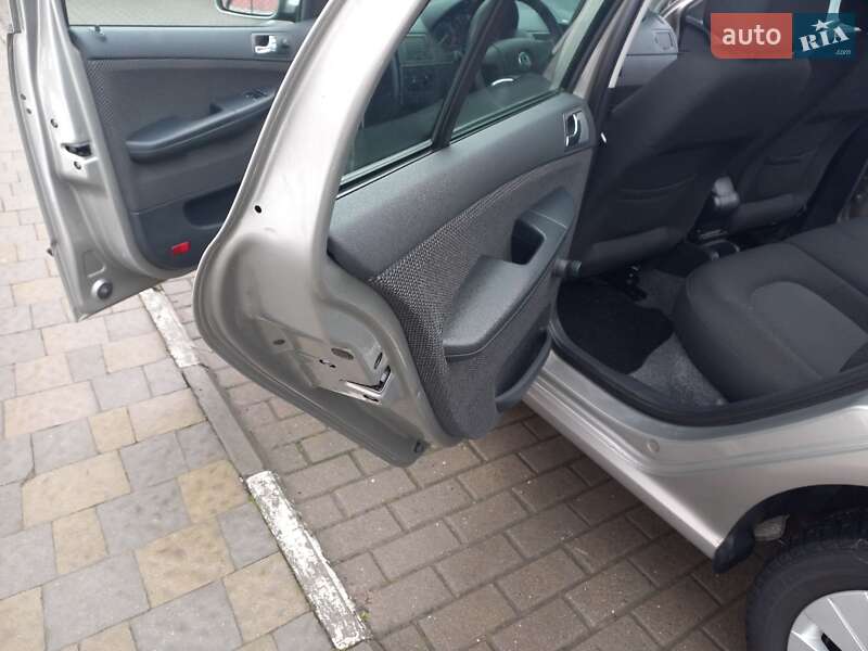 Хэтчбек Skoda Fabia 2006 в Мукачево