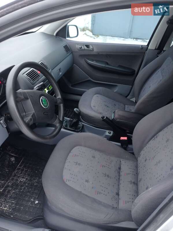 Универсал Skoda Fabia 2001 в Новом Роздоле