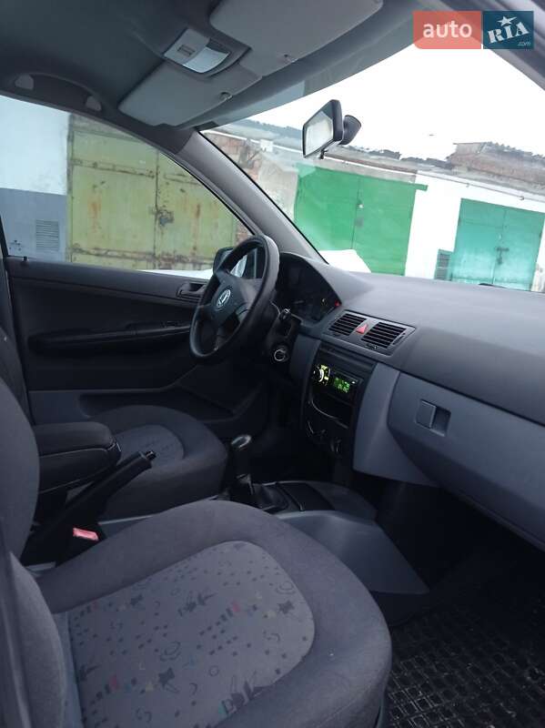 Универсал Skoda Fabia 2001 в Новом Роздоле