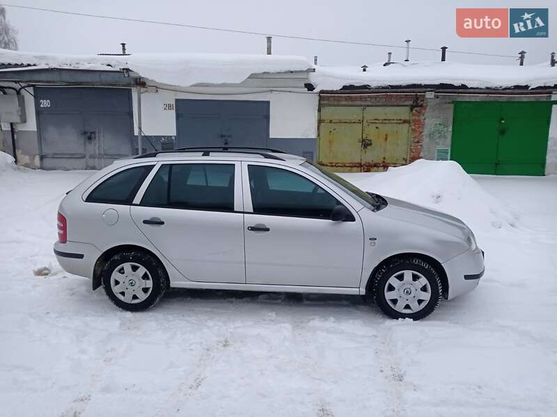 Универсал Skoda Fabia 2001 в Новом Роздоле