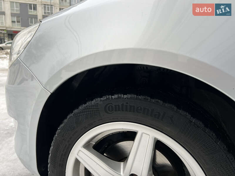 Универсал Skoda Fabia 2011 в Ивано-Франковске