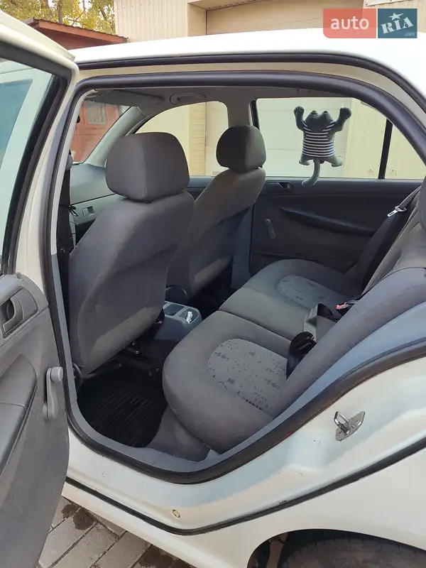 Skoda Fabia 2001 VIN TMBDB16Y523430204 фото оголошення 7 з 48