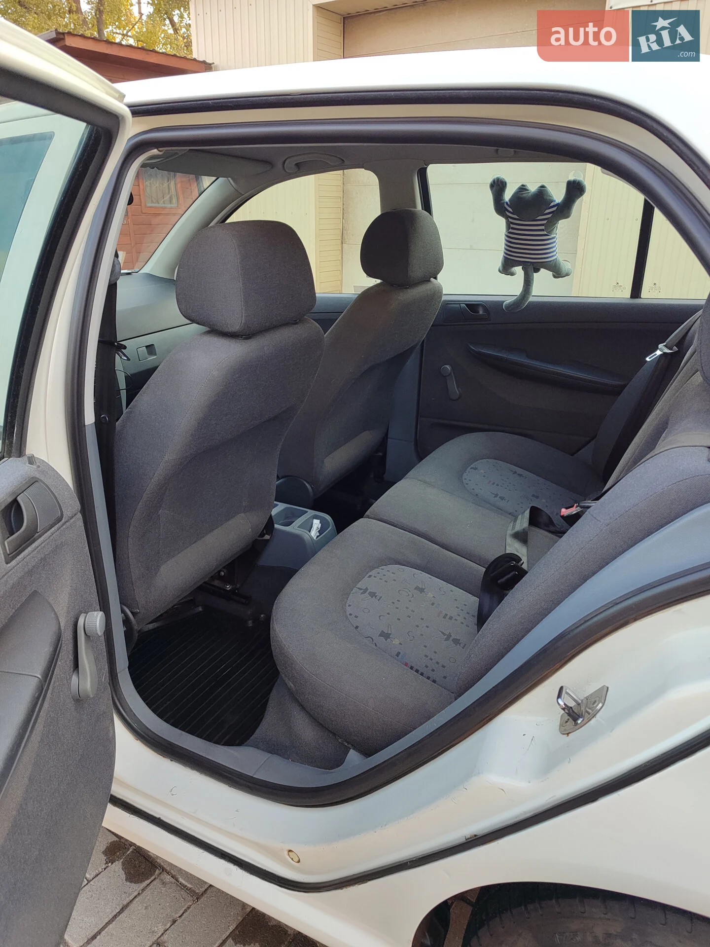 Skoda Fabia 2001 VIN TMBDB16Y523430204 фото оголошення 7 з 10